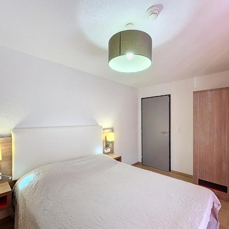 Bel F3 climatisé avec parkings, terrasse et vue sur montagnes à 50m du centre et des thermes - FR-1-451-213 - Apartamento de 2 dormitorios - 10