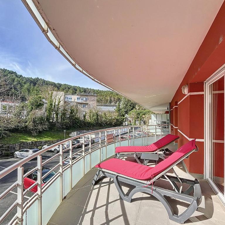 Bel F3 climatisé avec parkings, terrasse et vue sur montagnes à 50m du centre et des thermes - FR-1-451-213 - Apartamento de 2 dormitorios - 15