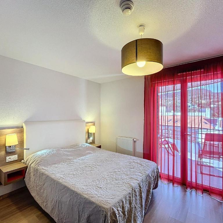 Bel F3 climatisé avec parkings, terrasse et vue sur montagnes à 50m du centre et des thermes - FR-1-451-213 - Apartamento de 2 dormitorios - 21