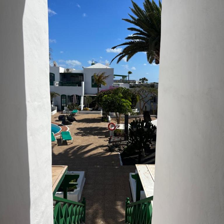 Lanzarote Beach House - Apartamento de 2 dormitorios con vistas a la piscina - 3