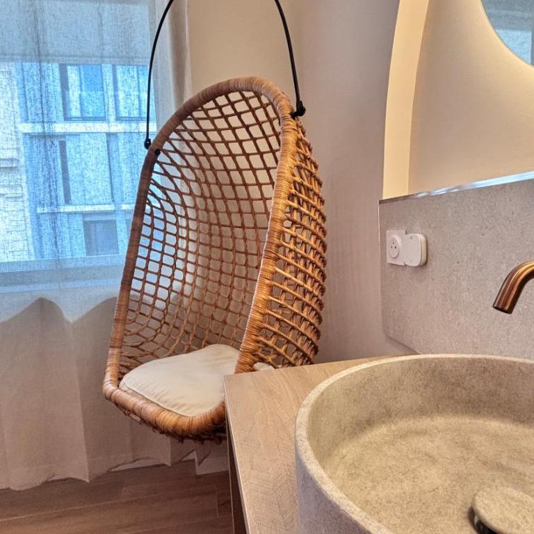 Blossom Suite-Hyper centre Jacuzzi Balcon clim - One-Bedroom Apartment - 19