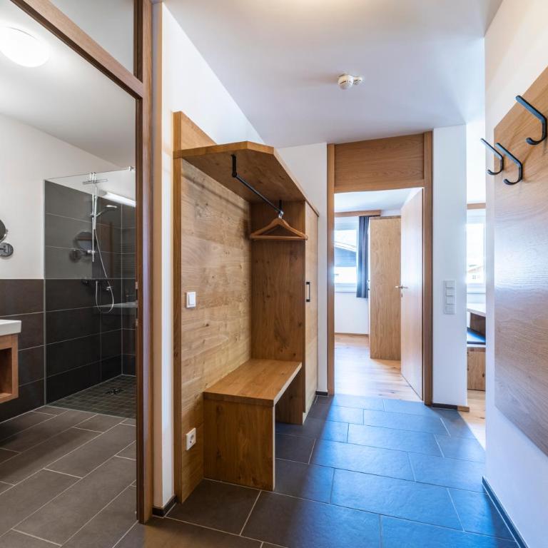 Landal Resort Maria Alm - Comfort Apartment mit 2 Schlafzimmern und Badewanne (4 Erwachsene + 2 Kinder) - 1