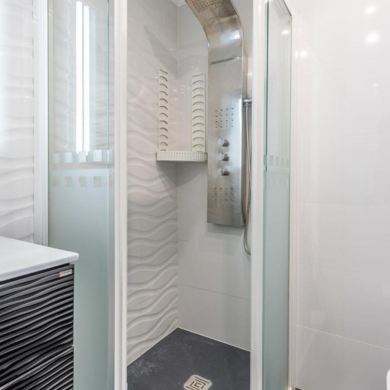 Inftour Apolo III Atico - Two-Bedroom Apartment - 20