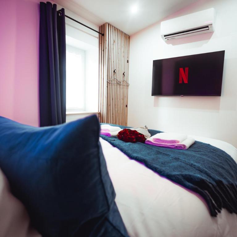 FRENCH KlSS - Love Room by PRIM0 C0NCIERGERIE - Appartamento con 1 Camera da Letto - 7