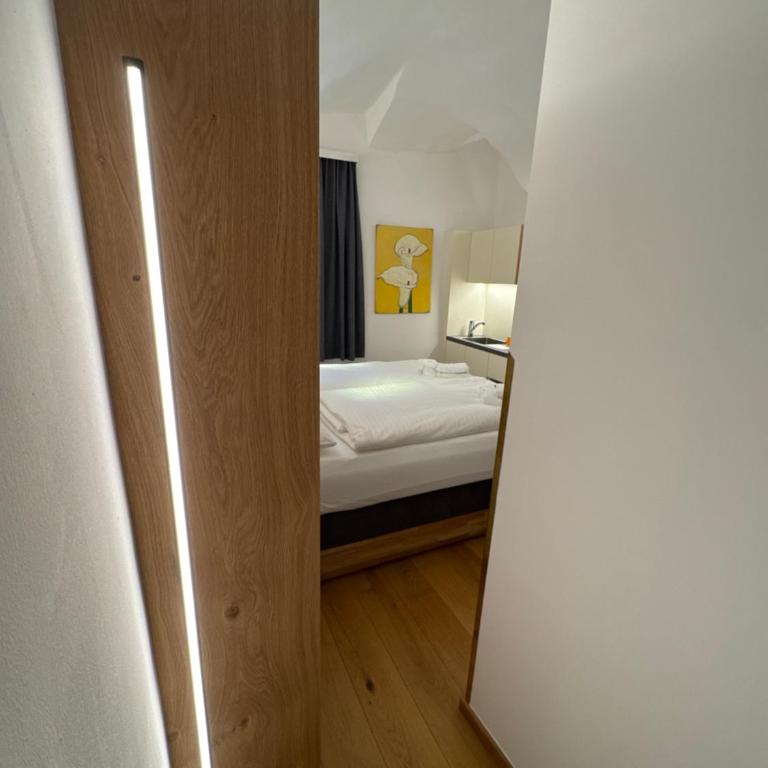 Guesthouse Mozart - Apartment House - Doppelzimmer mit eigenem Bad - 4