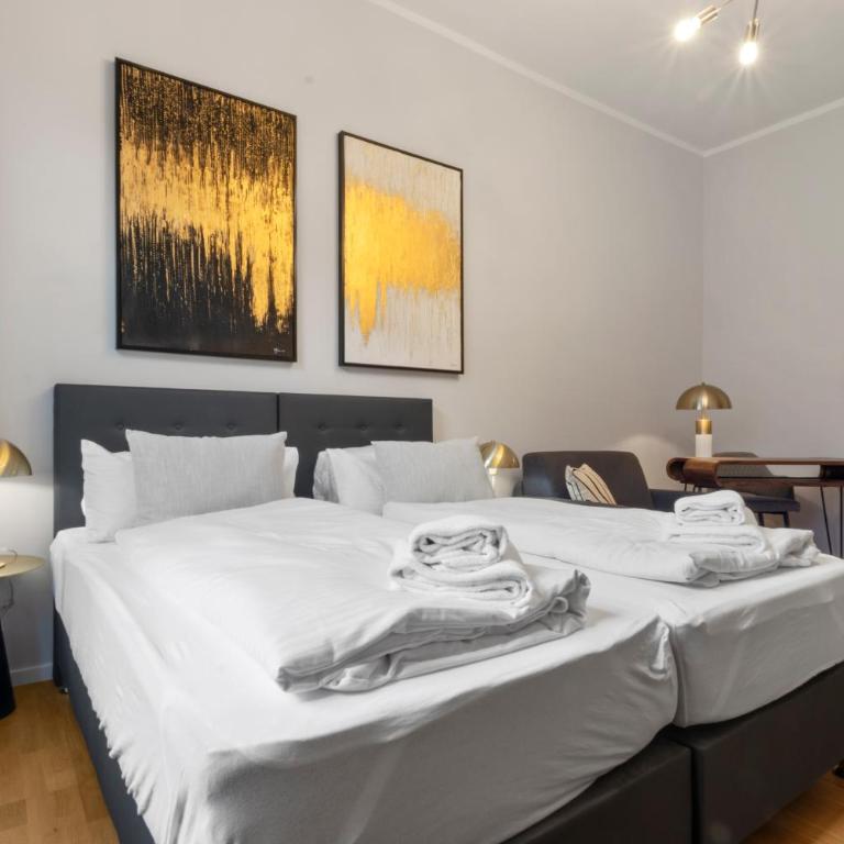 Flatista Homes - Luise - Three-Bedroom Deluxe Apartment - 3