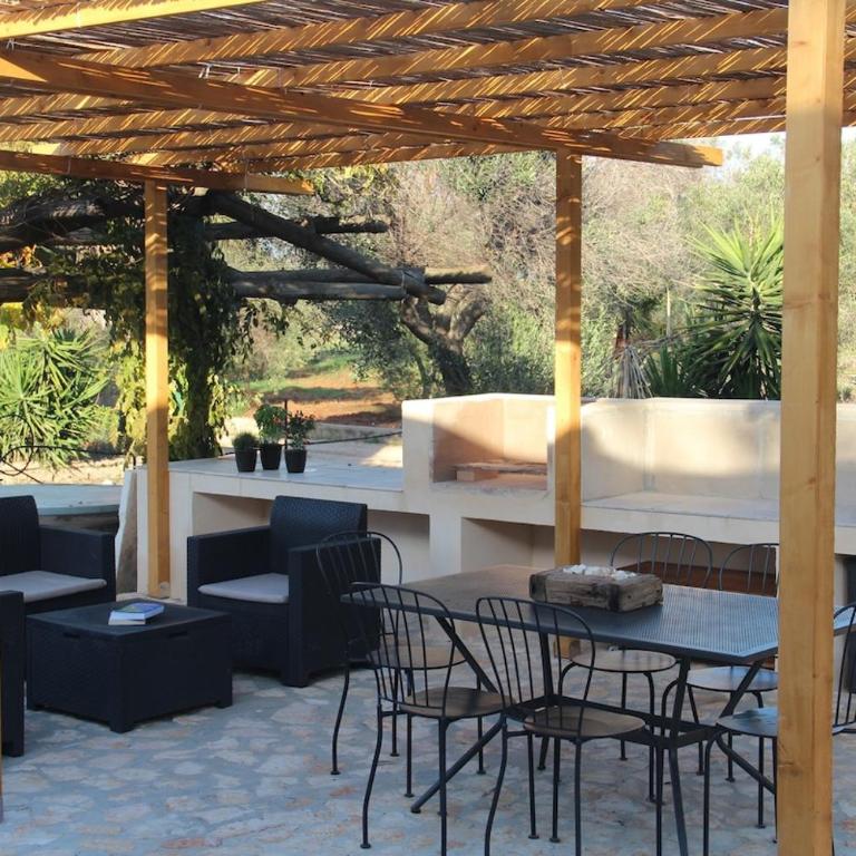 Il Pangolo Villa con trullo vicino al mare - Three-Bedroom Vacation Home - 32