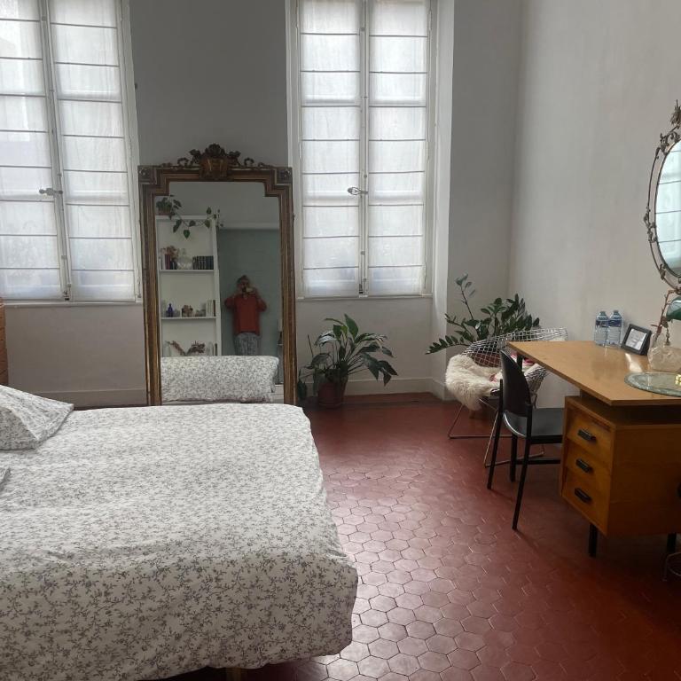 Liberté - Chambre Double avec Salle de Bains Privative - 4
