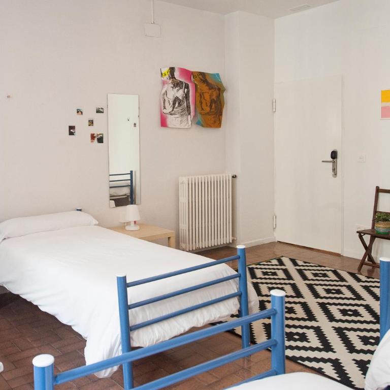 A Room In The City Hostel - Habitación Compartida Mixta de 6 camas - 4