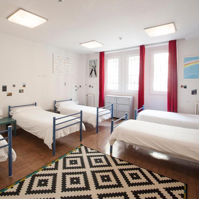 A Room In The City Hostel - Habitación Compartida Mixta de 6 camas - 7