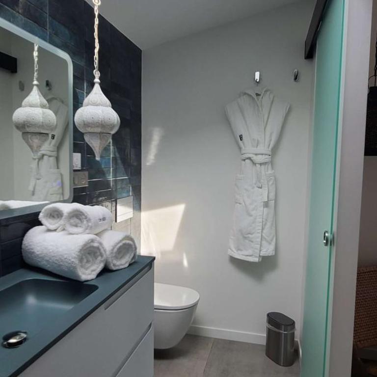 Villa Balagan - El Pueblo 7 - Luxe -By AGN - 6 personnes - Three-Bedroom House - 13