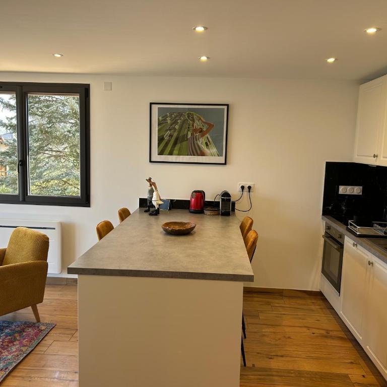 Villa Altitude 587 - Appartement 2 Chambres de Luxe avec Terrasse - 11
