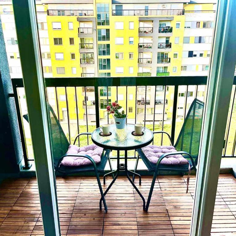 Cosy Retreat 135 - One-Bedroom Apartment - 38