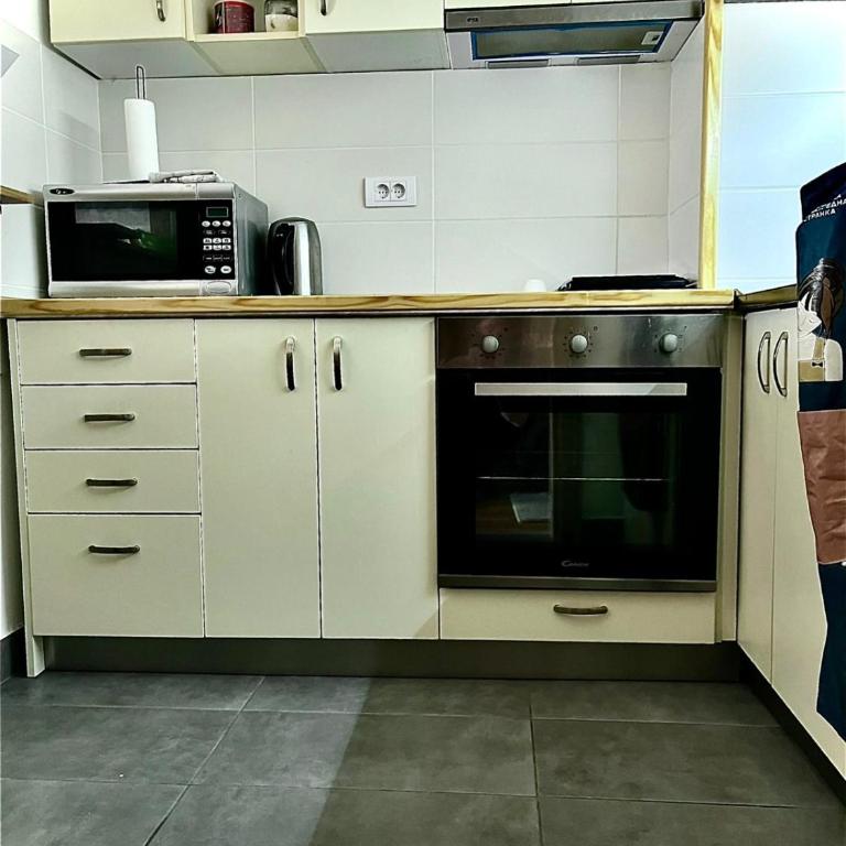 Cosy Retreat 135 - One-Bedroom Apartment - 19