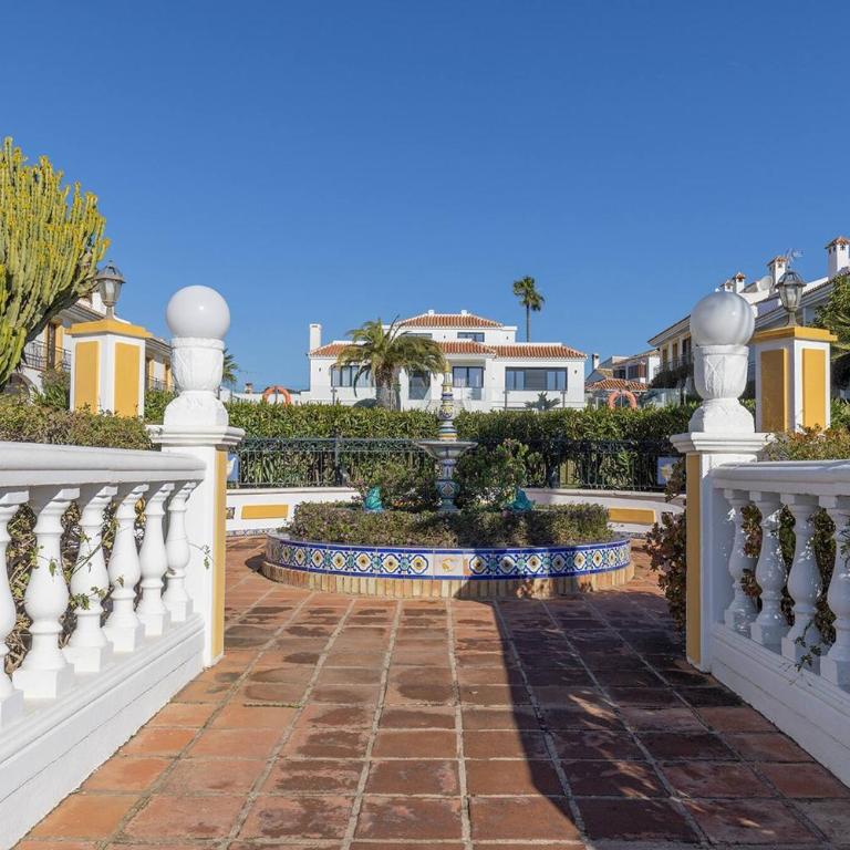 042 Classic 2 Bed Andalusian Townhouse 500m From Beach - Casa de 2 dormitorios - 12