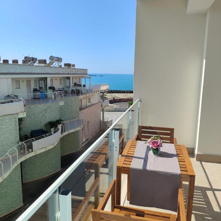 AGM Suite Fiumicino Airport Faro 10 - Appartamento con 1 Camera da Letto - 3