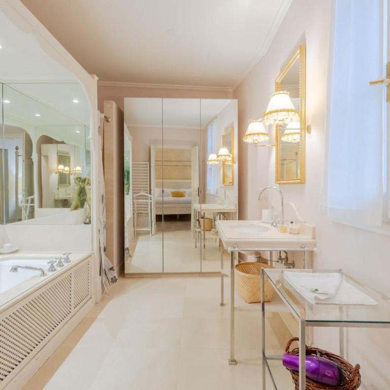 Palazzo Bartolommei Dimora Storica Centralissima - Appartamento Superior - 67