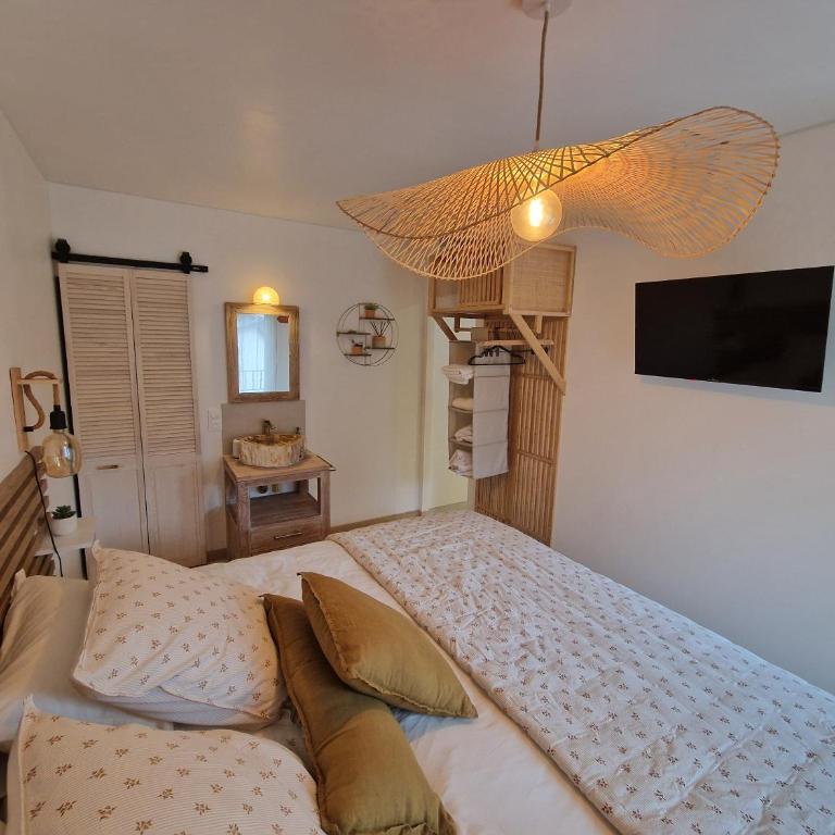 La Maison Blanche 74 Annecy-le-Vieux - Studio-Apartment mit Kingsize-Bett - 1
