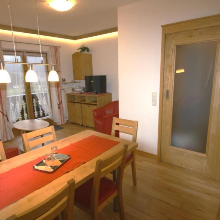 Alpenpanoramahotel Kohlhiasl-Höh - Apartment mit 1 Schlafzimmer, Balkon und Bergblick - 1