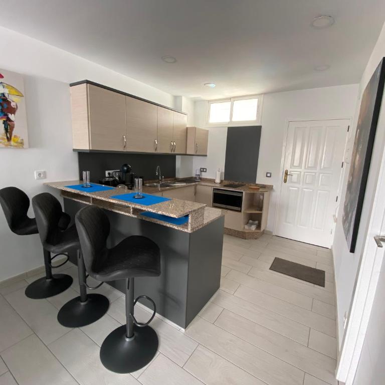 Los Volcanes Luxus Apartment - One-Bedroom Apartment - 9