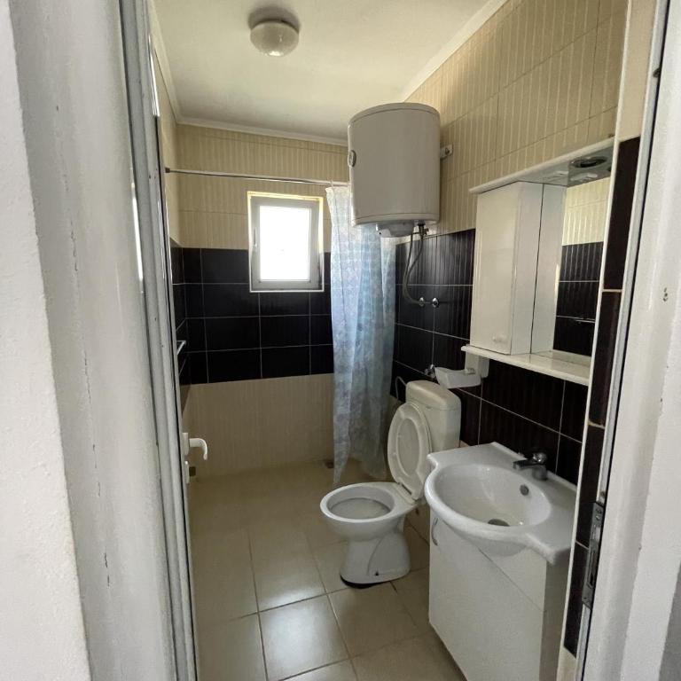 Villa Elezi - Deluxe Double Room (2 Adults + 1 Child) - 6