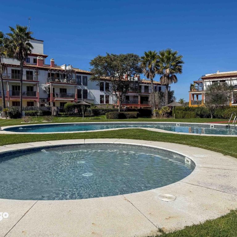 KUC01 Modern Apartment with South Aspect and Pool - Apartment with Pool View - 4