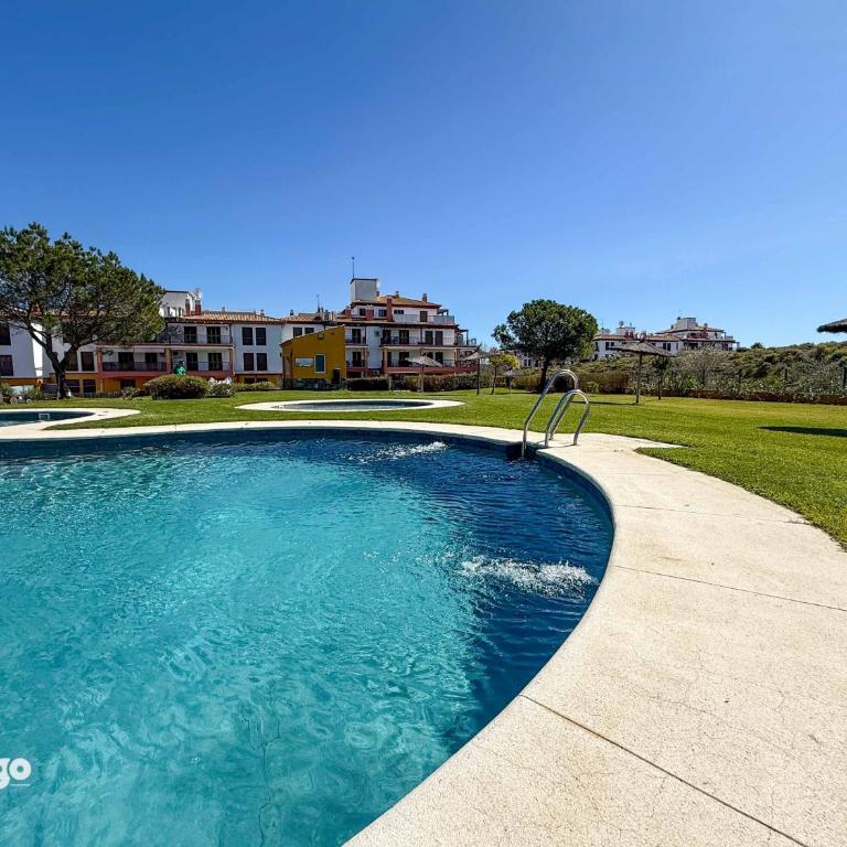 KUC01 Modern Apartment with South Aspect and Pool - Apartment with Pool View - 28