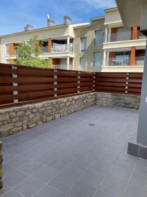 Chalet adosado entero, bbq y piscina comunitaria - Five-Bedroom House - 20