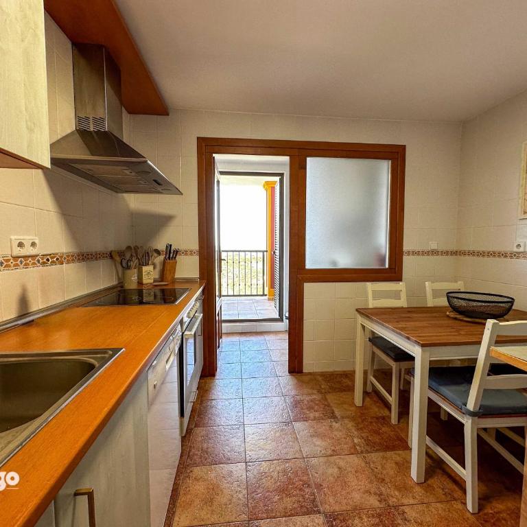 Great view - Pleasant Apartment - JUL01 - Apartamento con vistas y balcón - 14