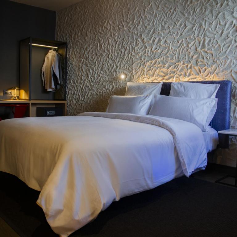 Letoh Letoh Bilbao - Superior Double Room - 4