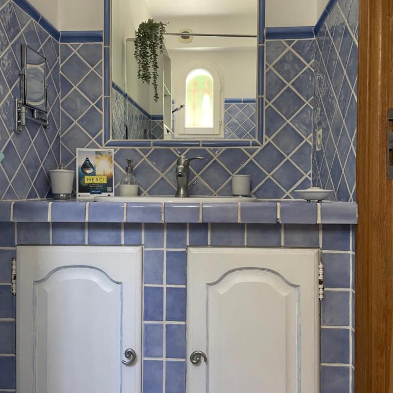 Bastide familiale cadre idyllique vue St Paul de Vence - Villa avec Piscine Privée - 57