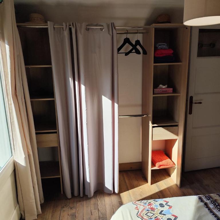 Petite chambre - Double Room with Balcony - 5