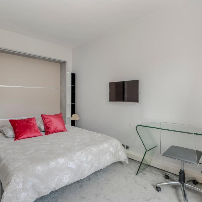 Luxury 5-Bed Residence - Opposite the Eiffel Tower - Located on Avenue Kléber - Apartamento - 16
