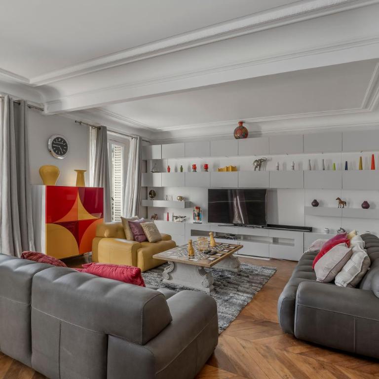 Luxury 5-Bed Residence - Opposite the Eiffel Tower - Located on Avenue Kléber - Apartamento - 5