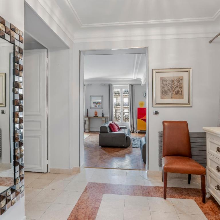 Luxury 5-Bed Residence - Opposite the Eiffel Tower - Located on Avenue Kléber - Apartamento - 26