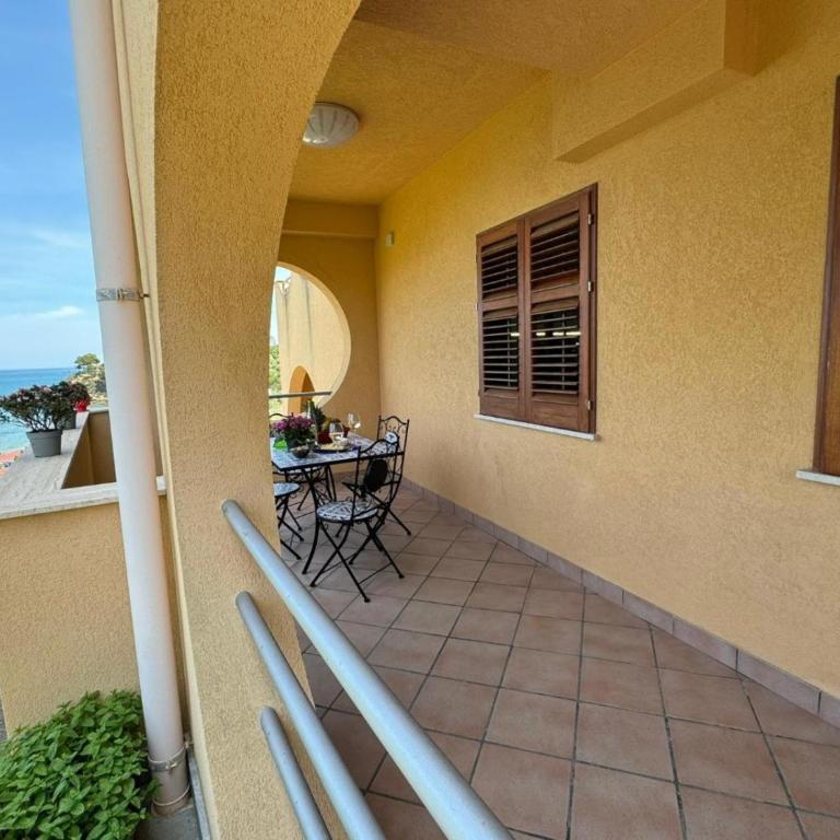 Casa Archi - Appartamento con 2 Camere da Letto, Terrazza e Vista Mare - 17
