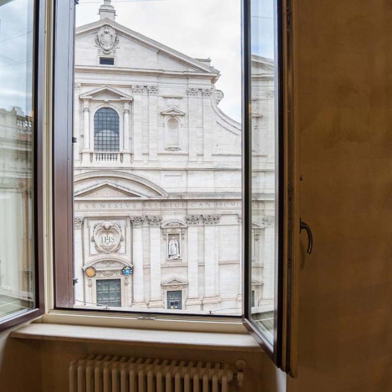 EasyTopStay - Piazza Venezia City View Charming Apt - Appartamento con 3 Camere da Letto - 15