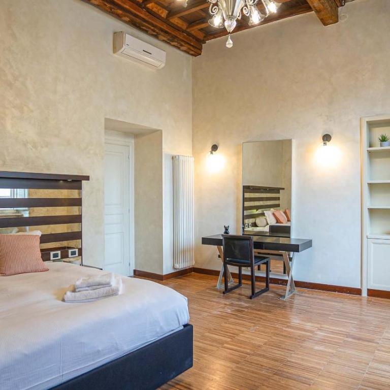EasyTopStay - Piazza Venezia City View Charming Apt - Appartamento con 3 Camere da Letto - 20