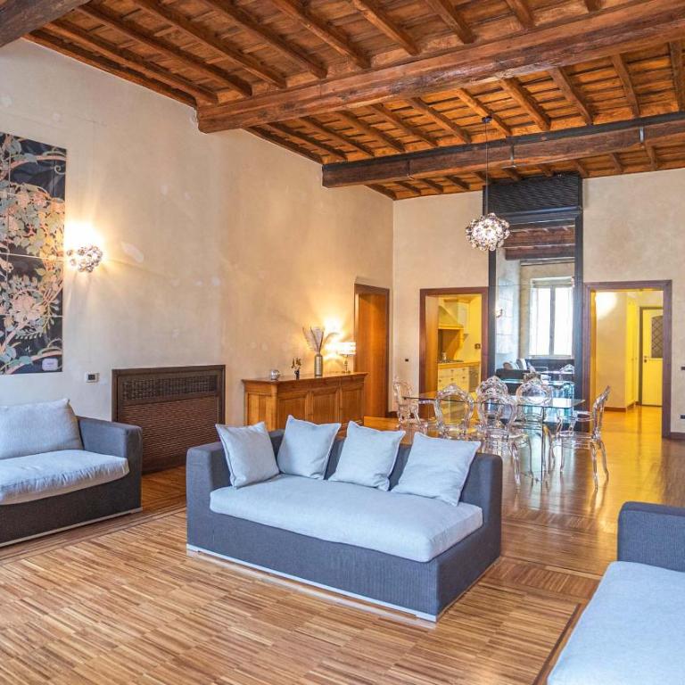 EasyTopStay - Piazza Venezia City View Charming Apt - Appartamento con 3 Camere da Letto - 1