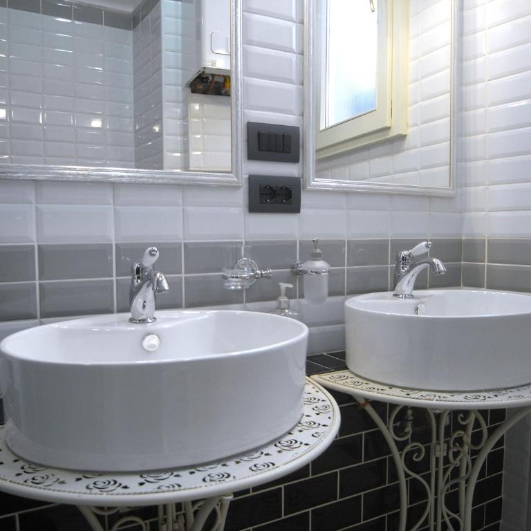 Aparthotel Dei Mercanti - Brown Apartment - 17