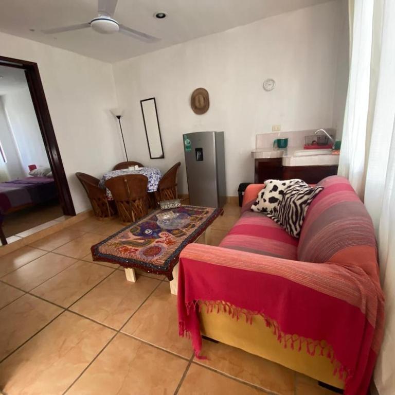 Charming very quiet Center Renewed - One-Bedroom Apartment - 8