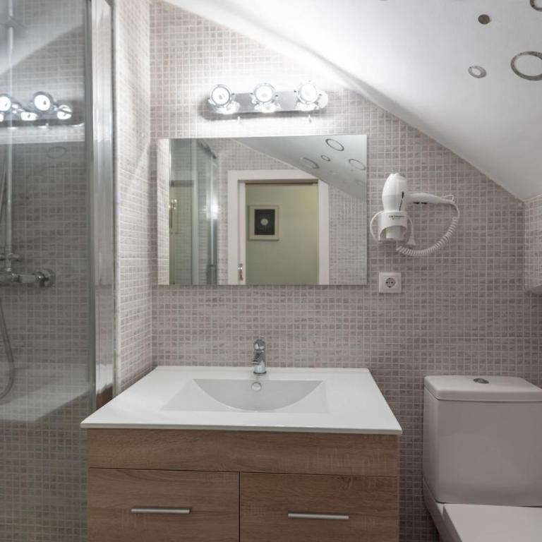 Apartamentos Day Madrid MALASAÑA II - Estudio Doble Deluxe - 3
