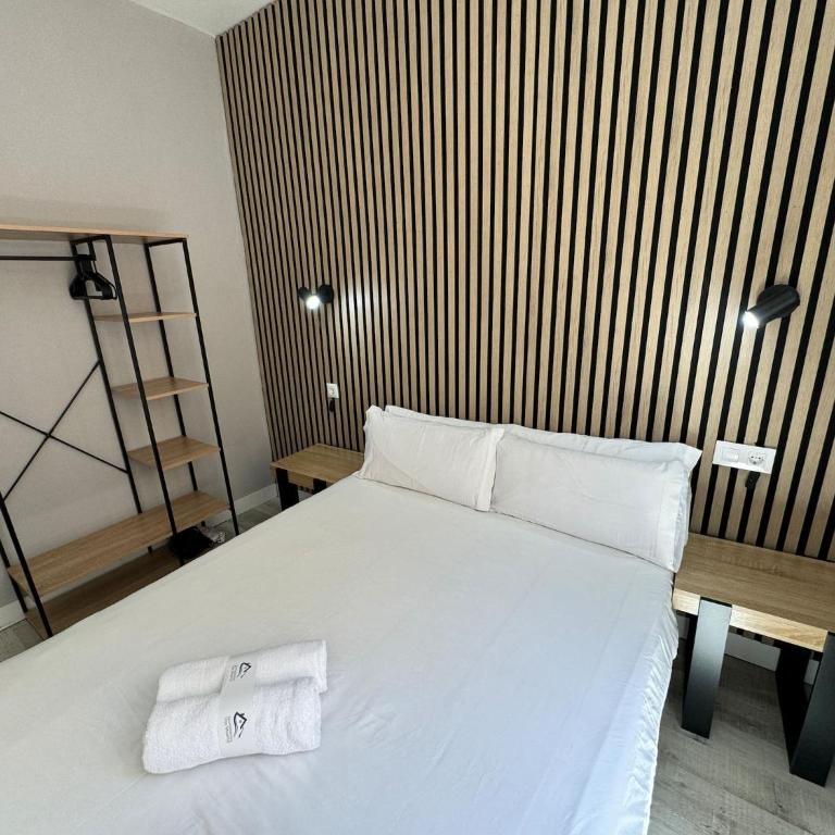 Apartamentos Day Madrid MALASAÑA II - Apartamento Superior - 8