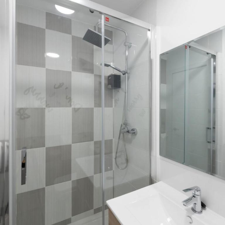 Apartamentos Day Madrid MALASAÑA II - Estudio Deluxe - 3