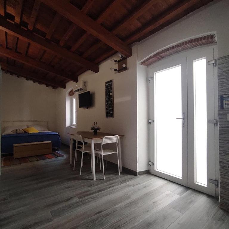 Antignano mare LOFT - One-Bedroom Apartment - 6
