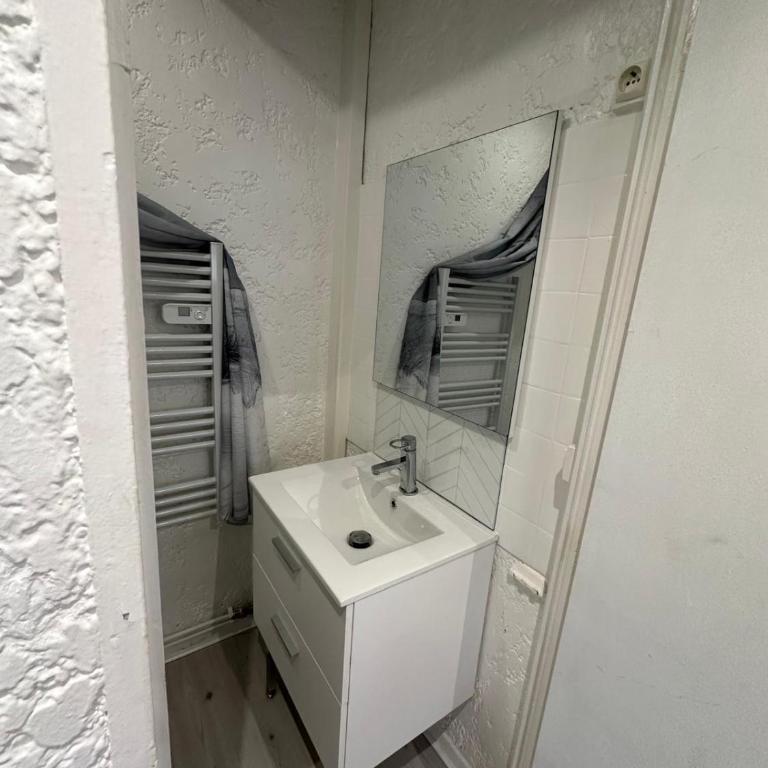 Timounyan T1 N23 centre ville Animaux acceptés - One-Bedroom Apartment - 8