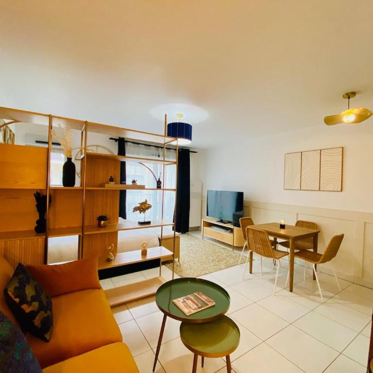 'L'Élégant' Studio Centre, Parking privé, Clim, Terrasse - Estudio con terraza - 25