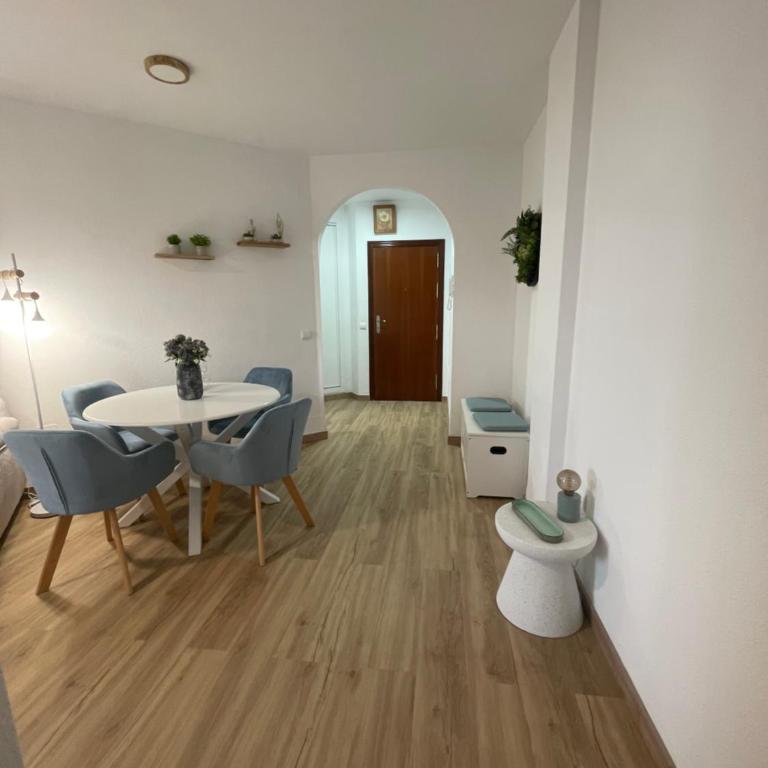 Carihuela Beach I by Holiday Homes Málaga - Apartamento de 1 dormitorio - 7