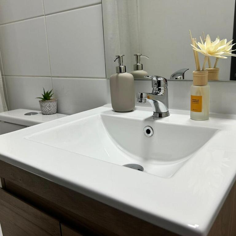 Rondizzoni, Aire acondicionado, 2 min al Metro, in front of MovistarArena, park view - Apartamento de 1 dormitorio - 18