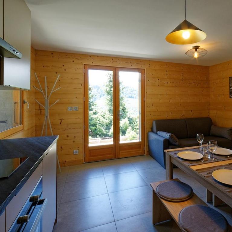 Logement 3 étoiles avec vue imprenable sur les montagnes, ski bus - Appartement 1 Chambre - 12